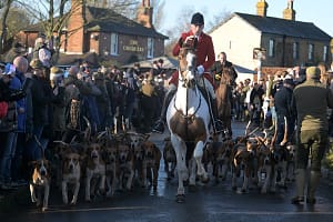 Essex with Farmers and Union Hunt Hundreds of people attend as the Essex with Farmers and Union Hunt sets off for it s a